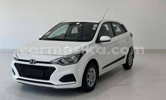 Buy Used Hyundai i20 White Car in Beitbridge in Matabeleland South