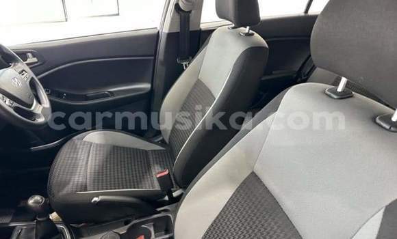 Tenga Tsaru Hyundai i20 Chena Mota in Beitbridge in Matabeleland South Tenga Tsaru Hyundai i20 Chena Mota in Beitbridge in Matabeleland South