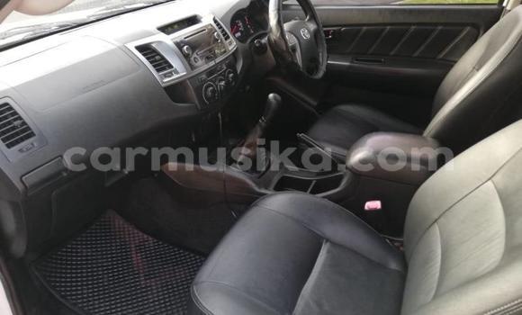 Acheter Occasion Voiture Toyota Hilux Blanc à Harare, Harare Acheter Occasion Voiture Toyota Hilux Blanc à Harare, Harare