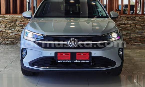 Nunua Ilio tumika Volkswagen Touareg Fedha Gari ndani ya Beitbridge nchini Matabeleland Kusini Nunua Ilio tumika Volkswagen Touareg Fedha Gari ndani ya Beitbridge nchini Matabeleland Kusini