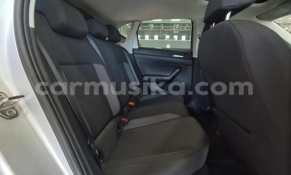 Nunua Ilio tumika Volkswagen Touareg Fedha Gari ndani ya Beitbridge nchini Matabeleland Kusini Nunua Ilio tumika Volkswagen Touareg Fedha Gari ndani ya Beitbridge nchini Matabeleland Kusini