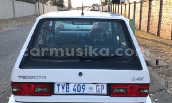 Acheter Occasion Voiture Volkswagen Golf Vert à Beitbridge, Matabeleland South Acheter Occasion Voiture Volkswagen Golf Vert à Beitbridge, Matabeleland South