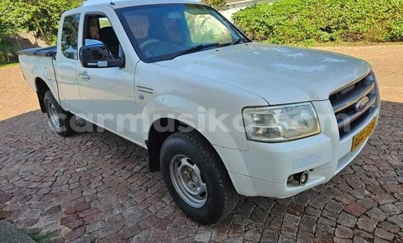 Acheter Occasion Voiture Ford Taunus Blanc à Bulawayo, Bulawayo Acheter Occasion Voiture Ford Taunus Blanc à Bulawayo, Bulawayo