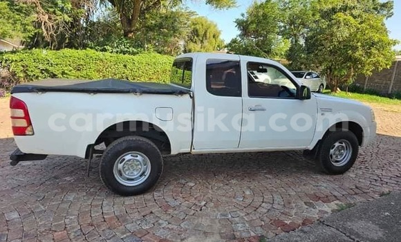 Acheter Occasion Voiture Ford Taunus Blanc à Bulawayo, Bulawayo Acheter Occasion Voiture Ford Taunus Blanc à Bulawayo, Bulawayo