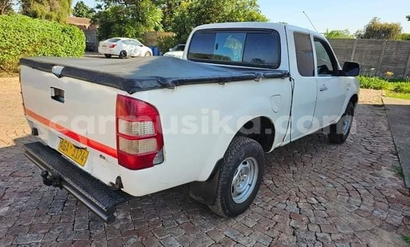 Acheter Occasion Voiture Ford Taunus Blanc à Bulawayo, Bulawayo Acheter Occasion Voiture Ford Taunus Blanc à Bulawayo, Bulawayo