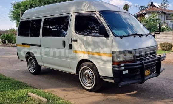 Acheter Occasion Voiture Toyota Hiace Blanc à Chimanimani, Manicaland Acheter Occasion Voiture Toyota Hiace Blanc à Chimanimani, Manicaland