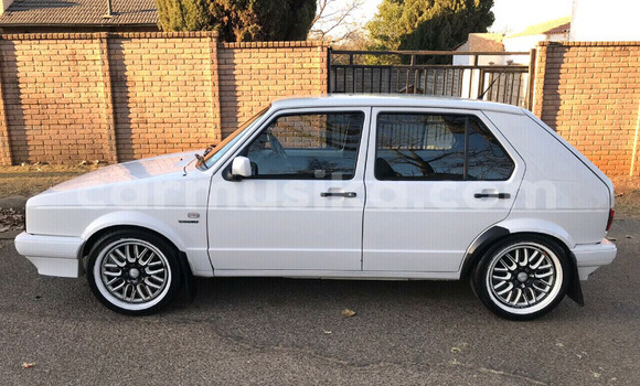 Acheter Occasion Voiture Volkswagen Golf Vert à Beitbridge, Matabeleland South Acheter Occasion Voiture Volkswagen Golf Vert à Beitbridge, Matabeleland South