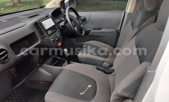 Acheter Occasion Voiture Nissan AD Blanc à Chegutu, Mashonaland West Acheter Occasion Voiture Nissan AD Blanc à Chegutu, Mashonaland West