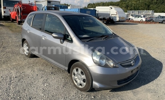 Acheter Occasion Voiture Honda Fit Gris à Beitbridge, Matabeleland South