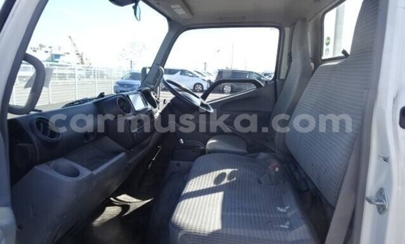 Acheter Occasion Utilitaire Toyota Dyna Blanc à Beitbridge, Matabeleland South Acheter Occasion Utilitaire Toyota Dyna Blanc à Beitbridge, Matabeleland South