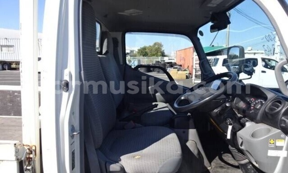 Acheter Occasion Utilitaire Toyota Dyna Blanc à Beitbridge, Matabeleland South Acheter Occasion Utilitaire Toyota Dyna Blanc à Beitbridge, Matabeleland South