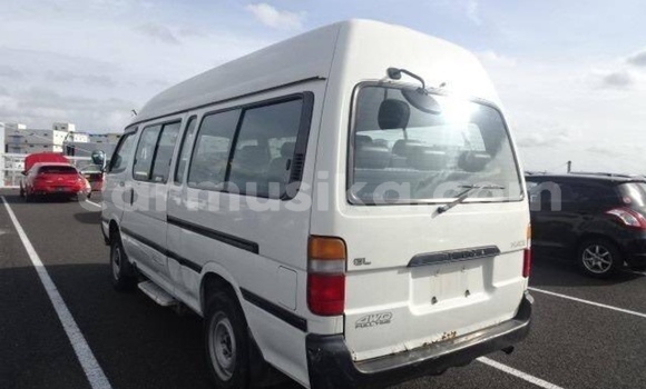 Acheter Occasion Voiture Toyota Hiace Blanc à Beitbridge, Matabeleland South Acheter Occasion Voiture Toyota Hiace Blanc à Beitbridge, Matabeleland South