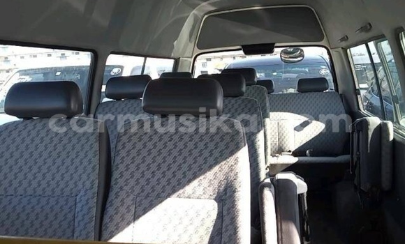 Acheter Occasion Voiture Toyota Hiace Blanc à Beitbridge, Matabeleland South Acheter Occasion Voiture Toyota Hiace Blanc à Beitbridge, Matabeleland South