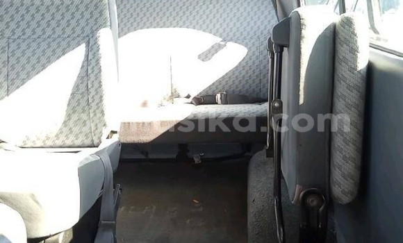 Acheter Occasion Voiture Toyota Hiace Blanc à Beitbridge, Matabeleland South Acheter Occasion Voiture Toyota Hiace Blanc à Beitbridge, Matabeleland South