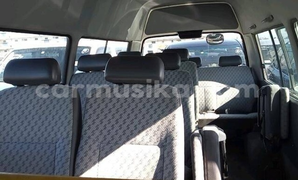 Acheter Occasion Voiture Toyota Hiace Blanc à Beitbridge, Matabeleland South Acheter Occasion Voiture Toyota Hiace Blanc à Beitbridge, Matabeleland South