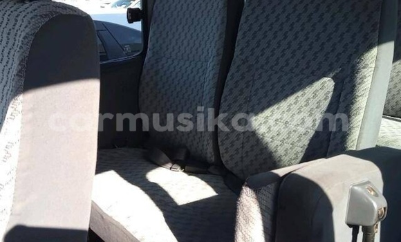 Acheter Occasion Voiture Toyota Hiace Blanc à Beitbridge, Matabeleland South Acheter Occasion Voiture Toyota Hiace Blanc à Beitbridge, Matabeleland South