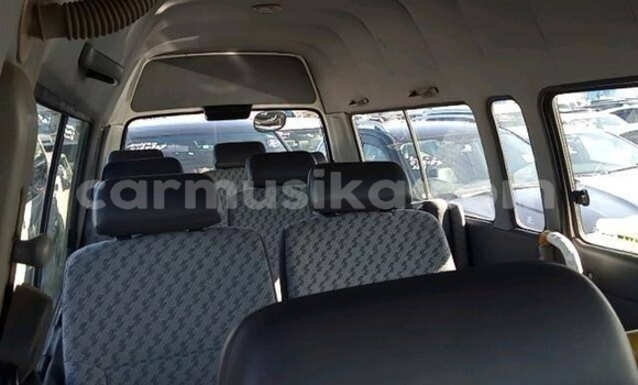 Acheter Occasion Voiture Toyota Hiace Blanc à Beitbridge, Matabeleland South Acheter Occasion Voiture Toyota Hiace Blanc à Beitbridge, Matabeleland South