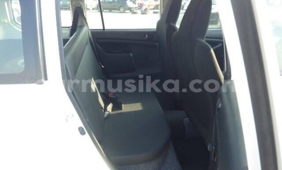 Nunua Ilio tumika Toyota Probox Nyeupe Gari ndani ya Beitbridge nchini Matabeleland Kusini Nunua Ilio tumika Toyota Probox Nyeupe Gari ndani ya Beitbridge nchini Matabeleland Kusini