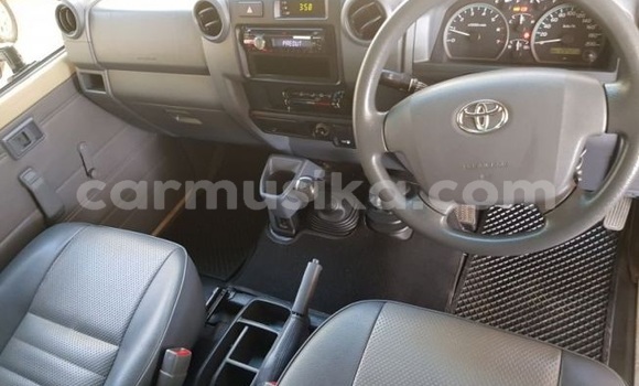 Tenga Tsaru Toyota Land Cruiser Bhurawuni Mota in Beitbridge in Matabeleland South Tenga Tsaru Toyota Land Cruiser Bhurawuni Mota in Beitbridge in Matabeleland South