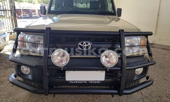 Tenga Tsaru Toyota Land Cruiser Bhurawuni Mota in Beitbridge in Matabeleland South Tenga Tsaru Toyota Land Cruiser Bhurawuni Mota in Beitbridge in Matabeleland South