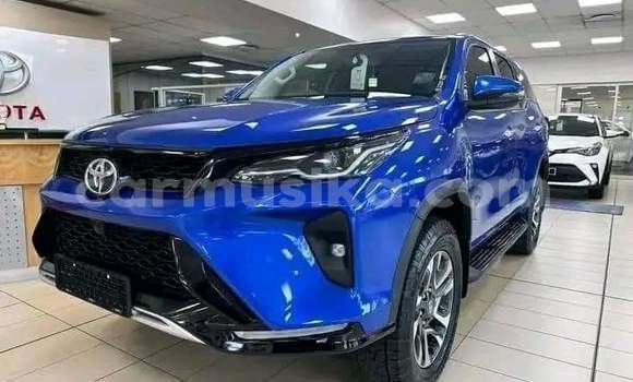 Acheter Occasion Voiture Toyota Fortuner Bleu à Beitbridge, Matabeleland South Acheter Occasion Voiture Toyota Fortuner Bleu à Beitbridge, Matabeleland South