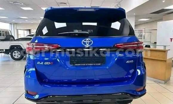 Acheter Occasion Voiture Toyota Fortuner Bleu à Beitbridge, Matabeleland South Acheter Occasion Voiture Toyota Fortuner Bleu à Beitbridge, Matabeleland South