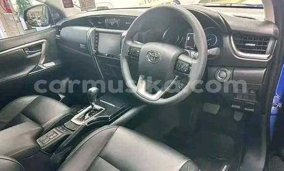 Acheter Occasion Voiture Toyota Fortuner Bleu à Beitbridge, Matabeleland South Acheter Occasion Voiture Toyota Fortuner Bleu à Beitbridge, Matabeleland South