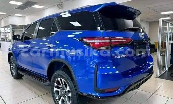 Acheter Occasion Voiture Toyota Fortuner Bleu à Beitbridge, Matabeleland South Acheter Occasion Voiture Toyota Fortuner Bleu à Beitbridge, Matabeleland South