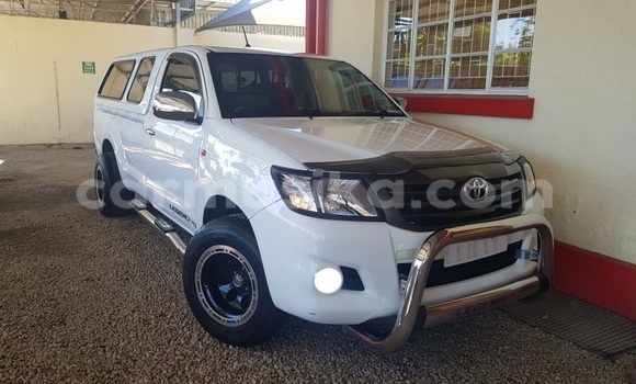 Acheter Occasion Voiture Toyota Hilux Blanc à Beitbridge, Matabeleland South Acheter Occasion Voiture Toyota Hilux Blanc à Beitbridge, Matabeleland South