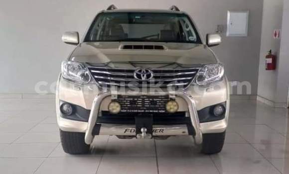 Nunua Ilio tumika Toyota Fortuner Nyingine Gari ndani ya Beitbridge nchini Matabeleland Kusini