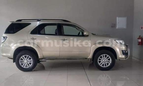 Acheter Occasion Voiture Toyota Fortuner Autre à Beitbridge, Matabeleland South Acheter Occasion Voiture Toyota Fortuner Autre à Beitbridge, Matabeleland South