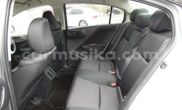 Acheter Occasion Voiture Honda Grace Gris à Beitbridge, Matabeleland South Acheter Occasion Voiture Honda Grace Gris à Beitbridge, Matabeleland South