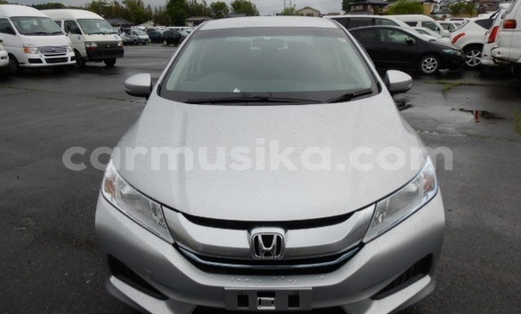 Acheter Occasion Voiture Honda Grace Gris à Beitbridge, Matabeleland South Acheter Occasion Voiture Honda Grace Gris à Beitbridge, Matabeleland South