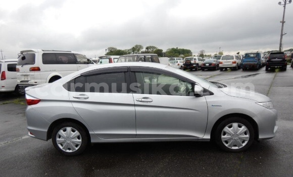 Acheter Occasion Voiture Honda Grace Gris à Beitbridge, Matabeleland South Acheter Occasion Voiture Honda Grace Gris à Beitbridge, Matabeleland South