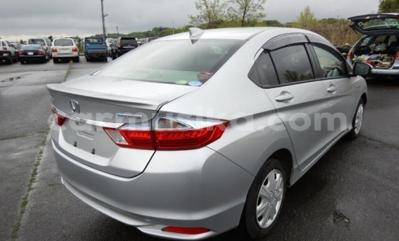 Acheter Occasion Voiture Honda Grace Gris à Beitbridge, Matabeleland South Acheter Occasion Voiture Honda Grace Gris à Beitbridge, Matabeleland South
