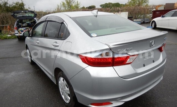 Acheter Occasion Voiture Honda Grace Gris à Beitbridge, Matabeleland South Acheter Occasion Voiture Honda Grace Gris à Beitbridge, Matabeleland South