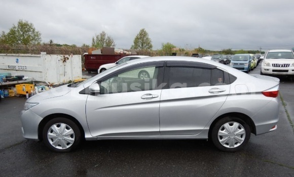 Acheter Occasion Voiture Honda Grace Gris à Beitbridge, Matabeleland South Acheter Occasion Voiture Honda Grace Gris à Beitbridge, Matabeleland South