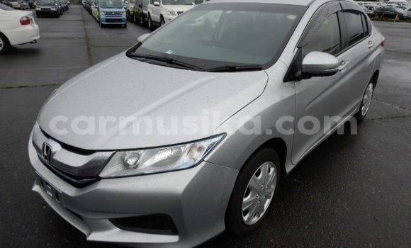 Acheter Occasion Voiture Honda Grace Gris à Beitbridge, Matabeleland South Acheter Occasion Voiture Honda Grace Gris à Beitbridge, Matabeleland South