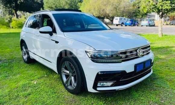 Acheter Occasion Voiture Volkswagen Tiguan Blanc à Beitbridge, Matabeleland South Acheter Occasion Voiture Volkswagen Tiguan Blanc à Beitbridge, Matabeleland South