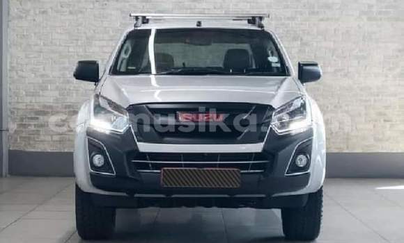 Nunua Ilio tumika Isuzu D–MAX Fedha Gari ndani ya Beitbridge nchini Matabeleland Kusini