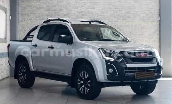 Acheter Occasion Voiture Isuzu D–MAX Gris à Beitbridge, Matabeleland South Acheter Occasion Voiture Isuzu D–MAX Gris à Beitbridge, Matabeleland South