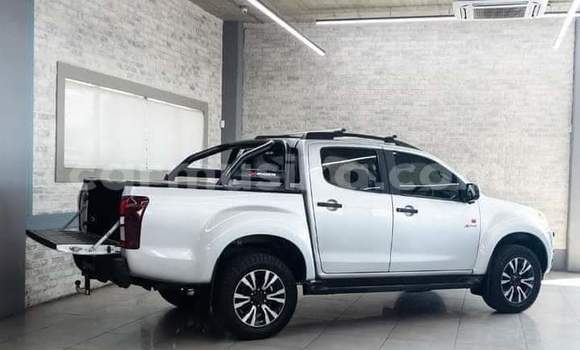 Acheter Occasion Voiture Isuzu D–MAX Gris à Beitbridge, Matabeleland South Acheter Occasion Voiture Isuzu D–MAX Gris à Beitbridge, Matabeleland South