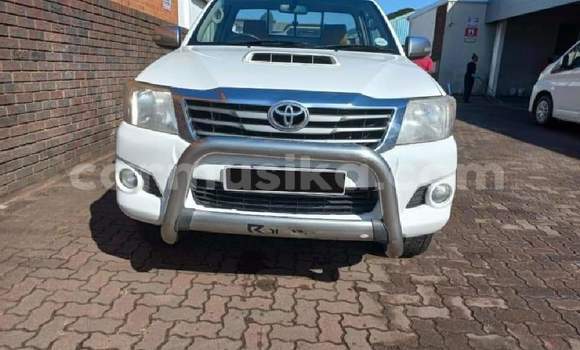 Acheter Occasion Voiture Toyota Hilux Blanc à Beitbridge, Matabeleland South Acheter Occasion Voiture Toyota Hilux Blanc à Beitbridge, Matabeleland South