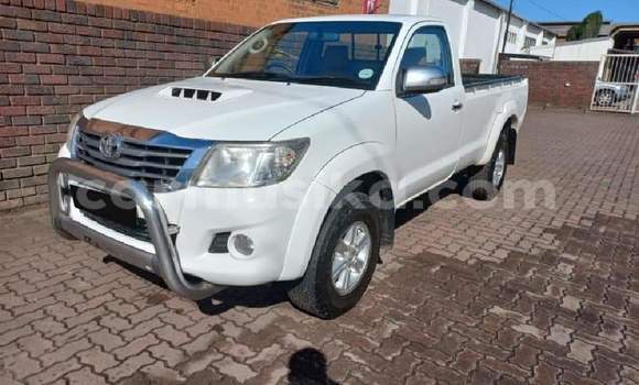 Acheter Occasion Voiture Toyota Hilux Blanc à Beitbridge, Matabeleland South Acheter Occasion Voiture Toyota Hilux Blanc à Beitbridge, Matabeleland South