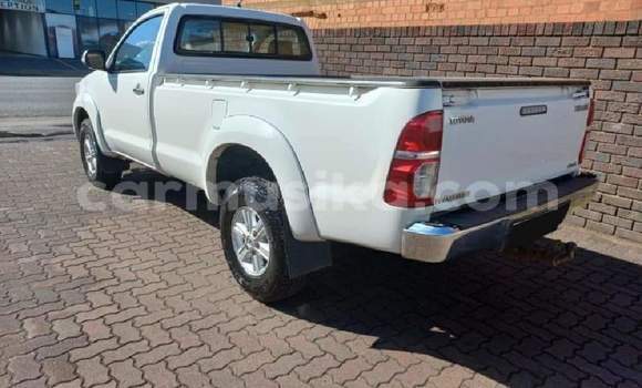 Acheter Occasion Voiture Toyota Hilux Blanc à Beitbridge, Matabeleland South Acheter Occasion Voiture Toyota Hilux Blanc à Beitbridge, Matabeleland South