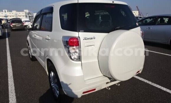 Acheter Occasion Voiture Toyota Rush Blanc à Beitbridge, Matabeleland South Acheter Occasion Voiture Toyota Rush Blanc à Beitbridge, Matabeleland South