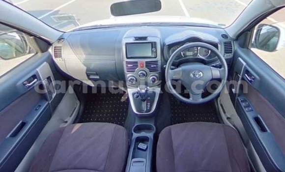 Acheter Occasion Voiture Toyota Rush Blanc à Beitbridge, Matabeleland South Acheter Occasion Voiture Toyota Rush Blanc à Beitbridge, Matabeleland South