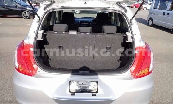 Nunua Ilio tumika Suzuki Swift Fedha Gari ndani ya Beitbridge nchini Matabeleland Kusini Nunua Ilio tumika Suzuki Swift Fedha Gari ndani ya Beitbridge nchini Matabeleland Kusini