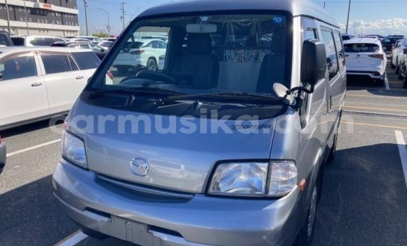 Nunua Ilio tumika Mazda Bongo Fedha Gari ndani ya Beitbridge nchini Matabeleland Kusini