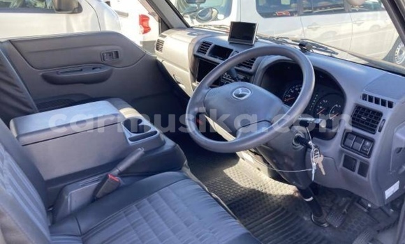 Acheter Occasion Voiture Mazda Bongo Gris à Beitbridge, Matabeleland South Acheter Occasion Voiture Mazda Bongo Gris à Beitbridge, Matabeleland South